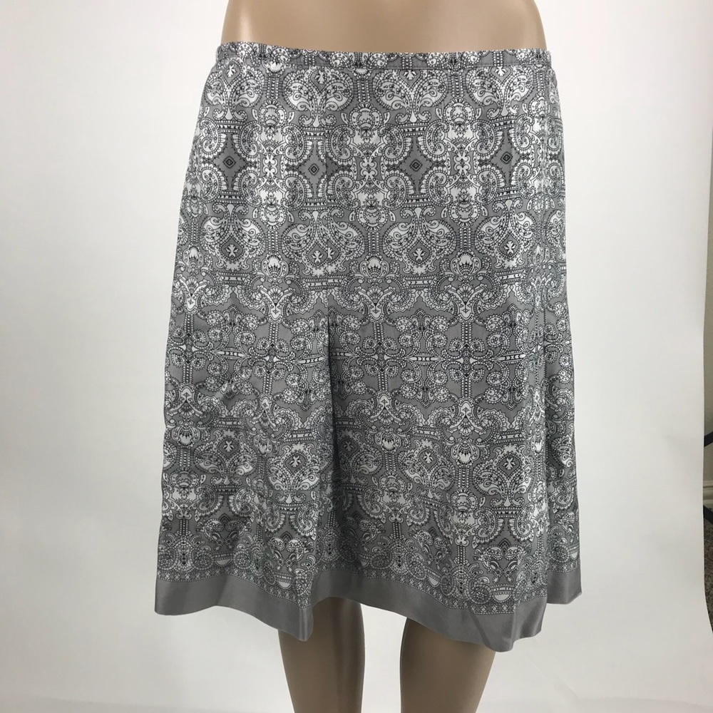 Ann Taylor LOFT Print Skirt. Soft Metallic Size 10